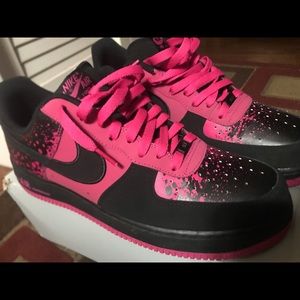 Nike Air Force 1 pink and black